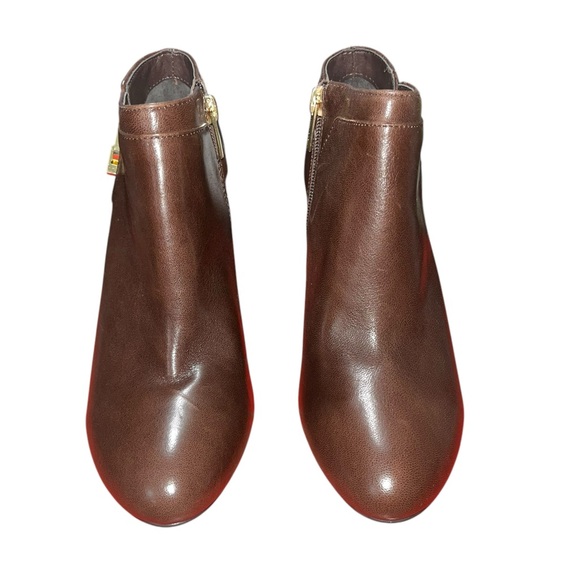 Vince Camuto Women’s Brown Leather Heeled Boot Size 6.5 M NWOB - Picture 3 of 7